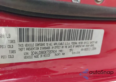 2019 Jeep Compass Latitude 4X4 z USA, uszkodzony, nr VIN 3C4NJDBB3KT597014